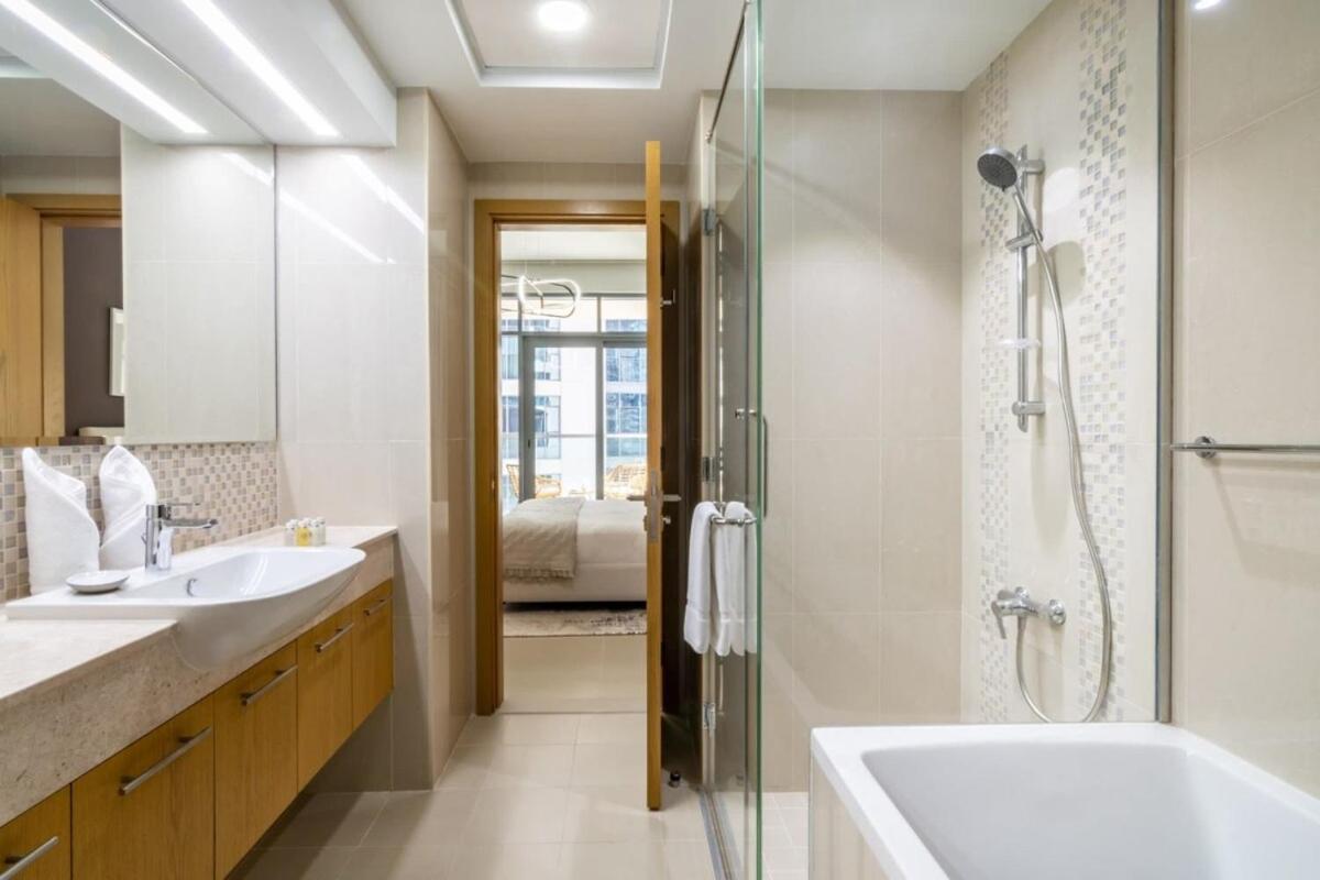 Apartament Silkhaus Design 1Bdr With Burj Khalifa View In New Tower Dubaj Zewnętrze zdjęcie